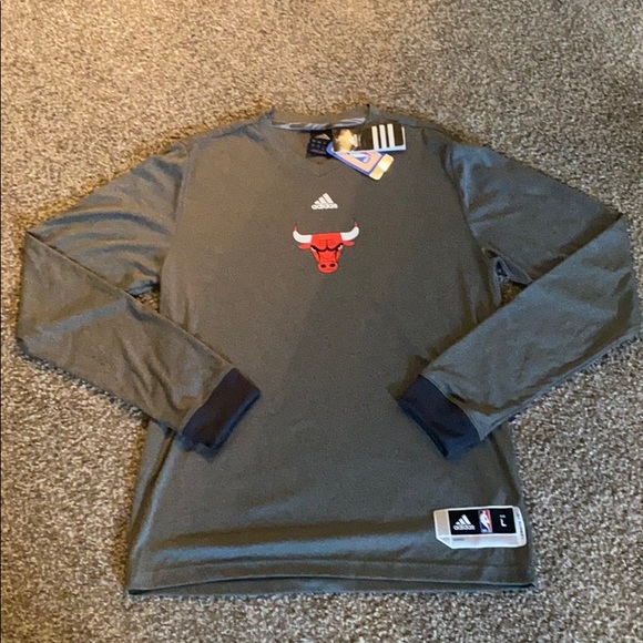 adidas Other - NWT Men’s Chicago Bulls Adidas long sleeve shirt